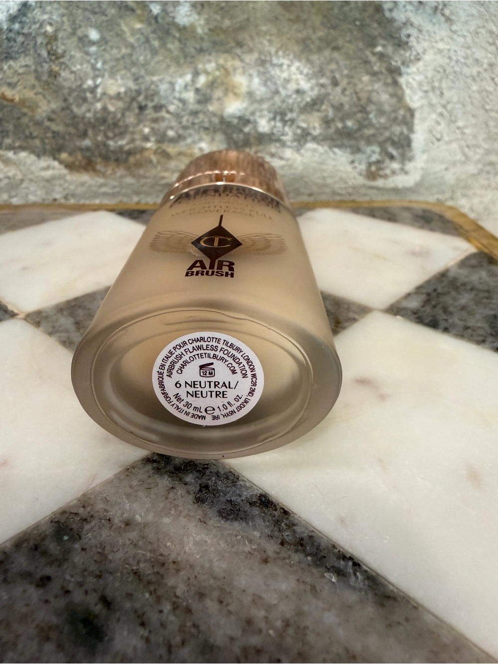 Charlotte Tilbury Airbrush Foundation in 6 Neutral - Picture 2 of 3